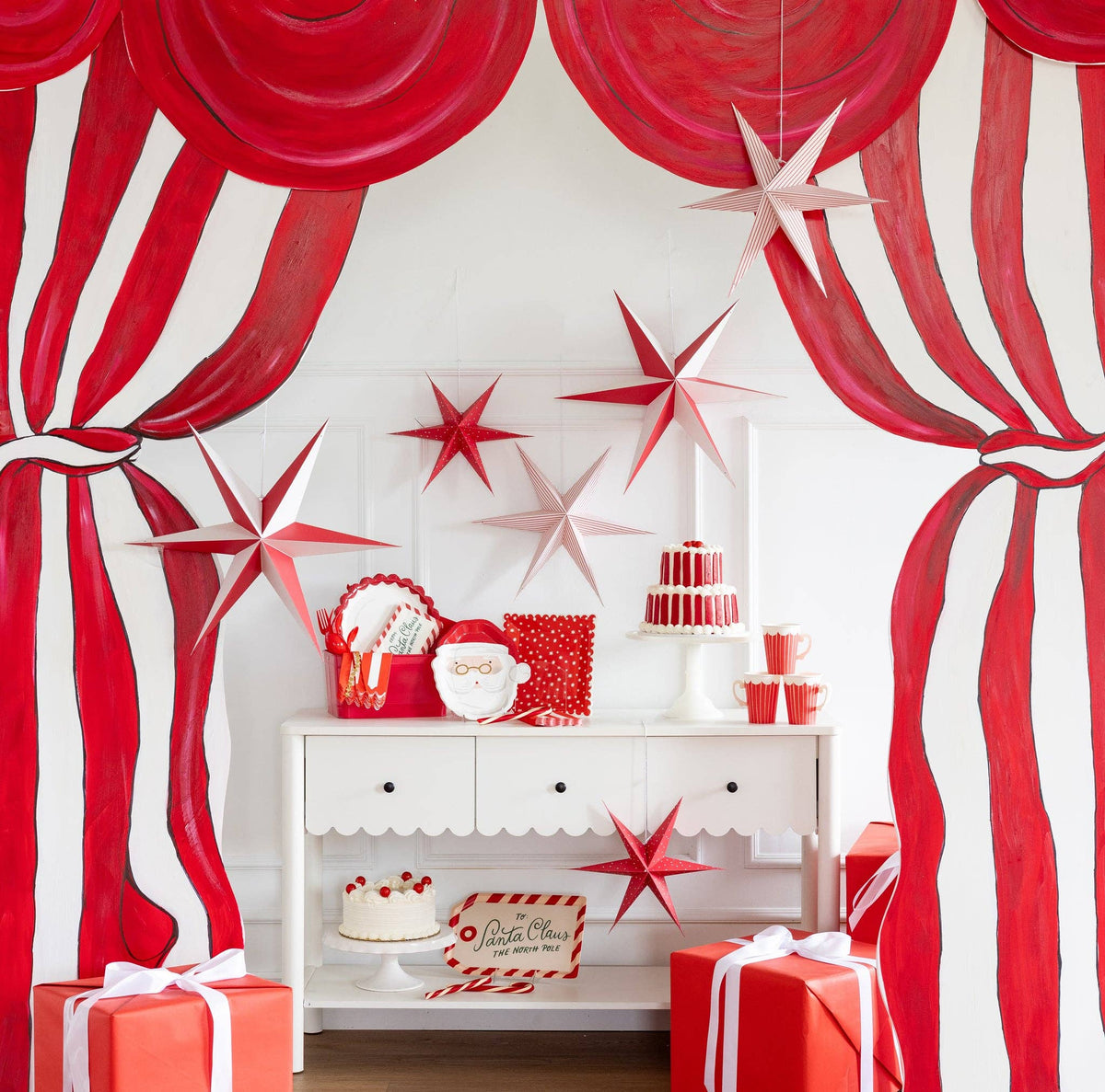 My Minds Eye Red and Cream Hanging Christmas Star Set