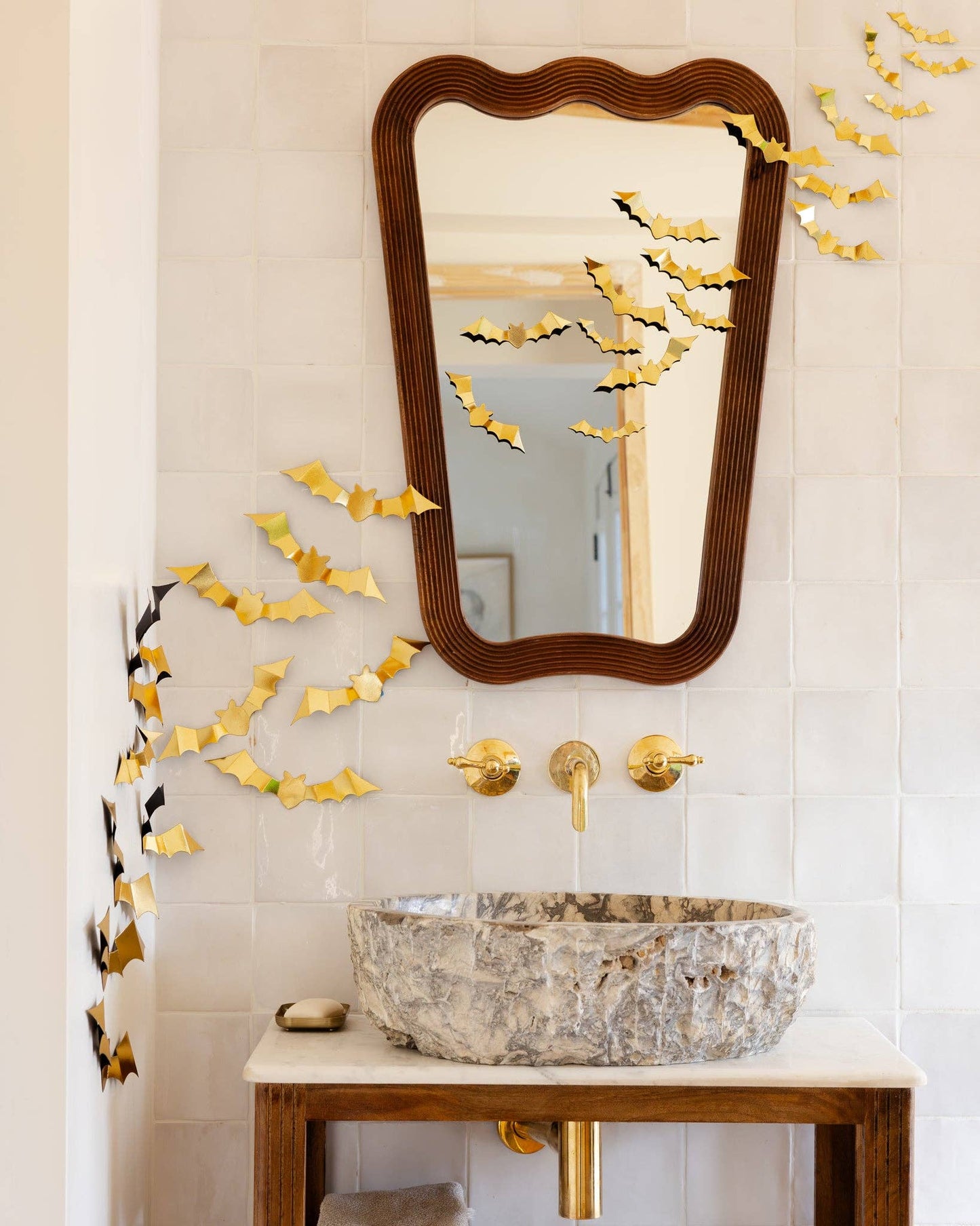 Sparkling Gold Halloween Wall Decor Bats