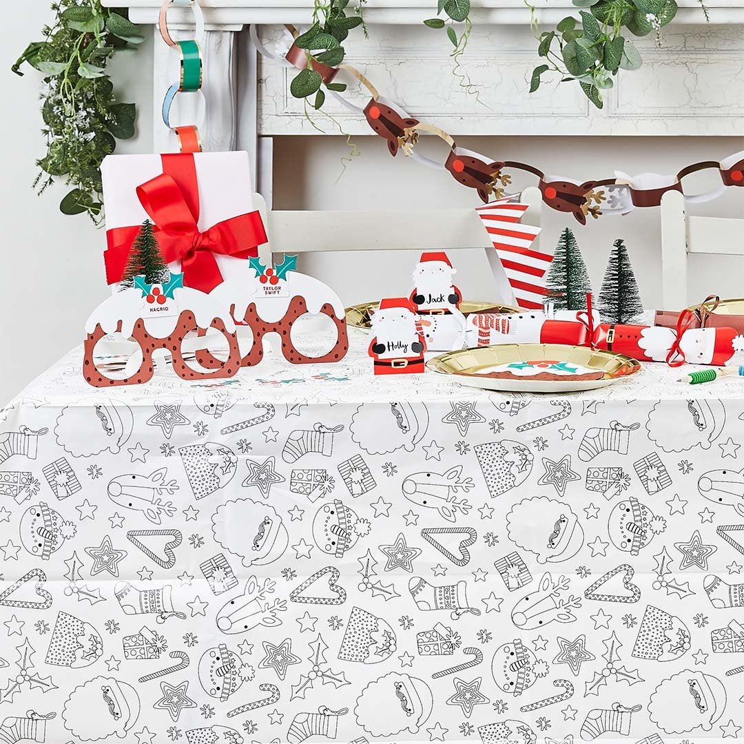 Festive Christmas Colour in Tablecloth Hootyballoo