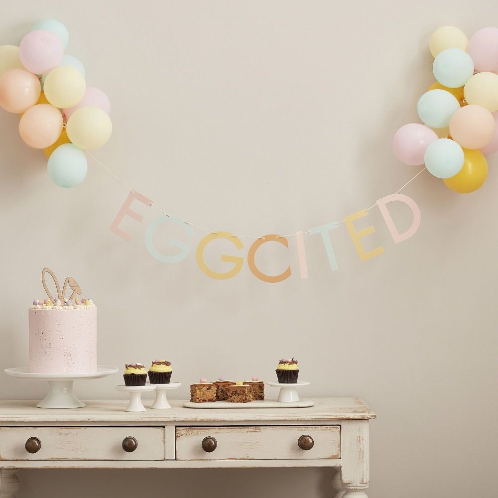 Egg-Cited Balloon Bunting