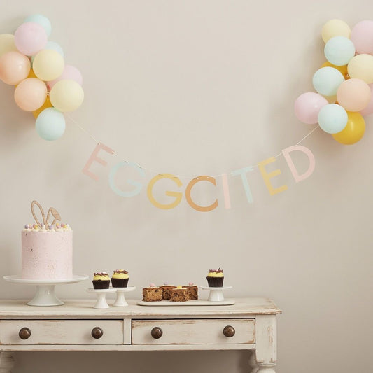 Egg-Cited Balloon Bunting